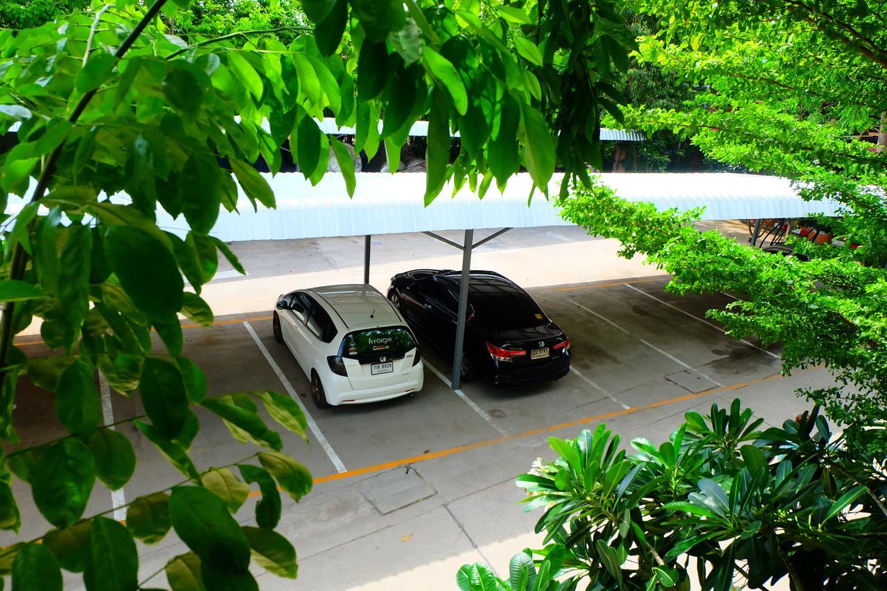 Rak Kun Resort 2 Nakhon Sawan Luaran gambar