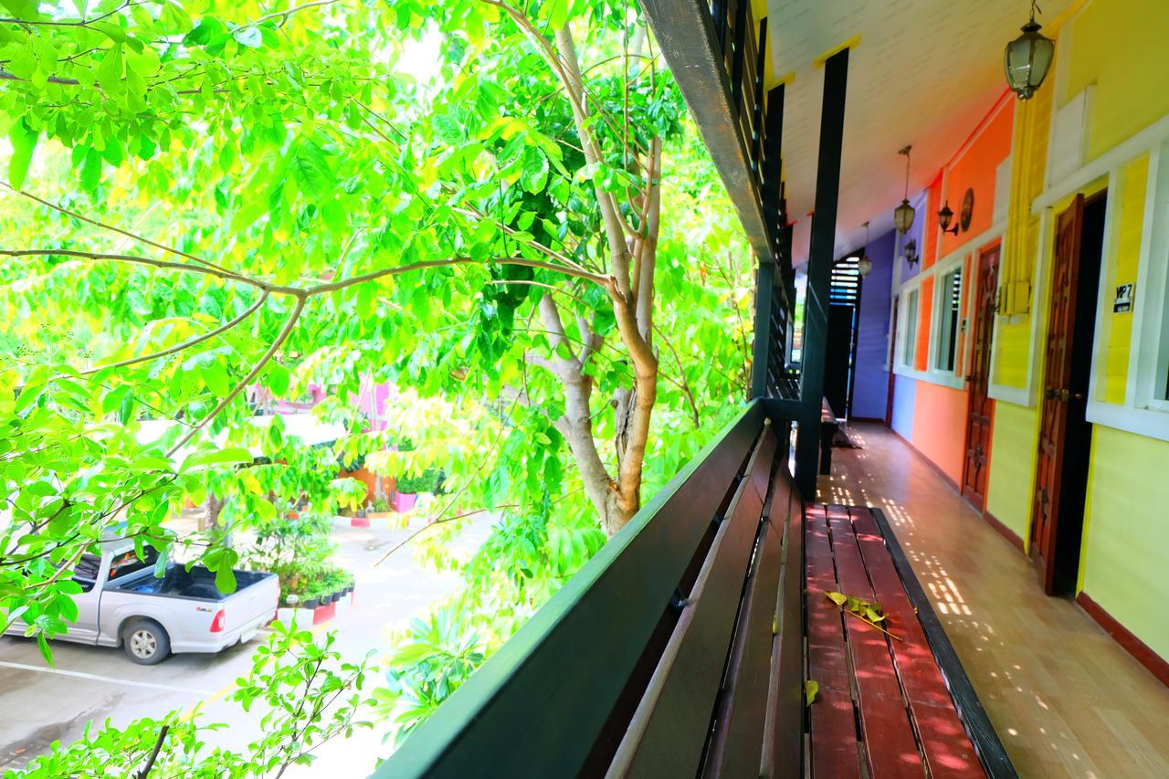 Rak Kun Resort 2 Nakhon Sawan Luaran gambar