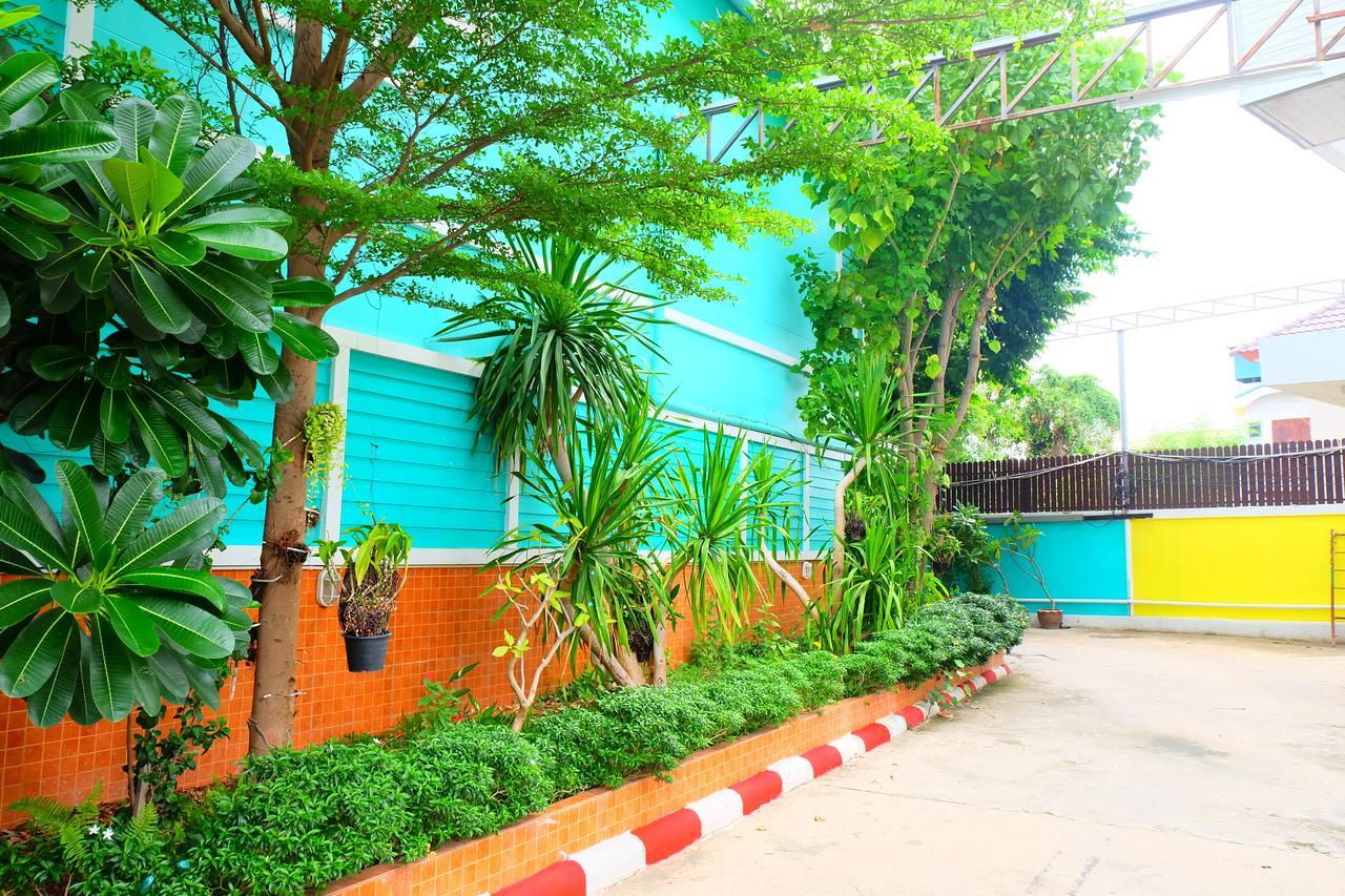 Rak Kun Resort 2 Nakhon Sawan Luaran gambar