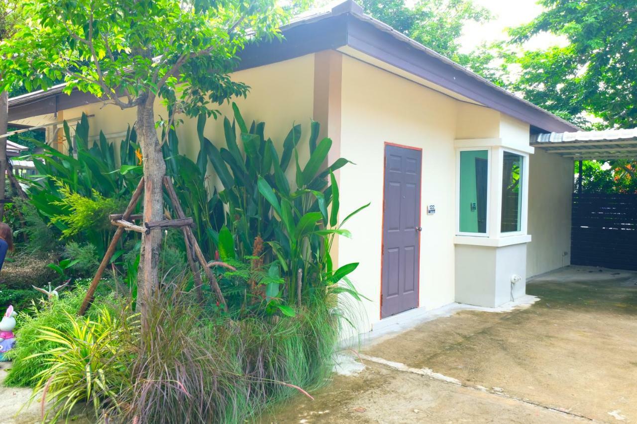 Rak Kun Resort 2 Nakhon Sawan Luaran gambar