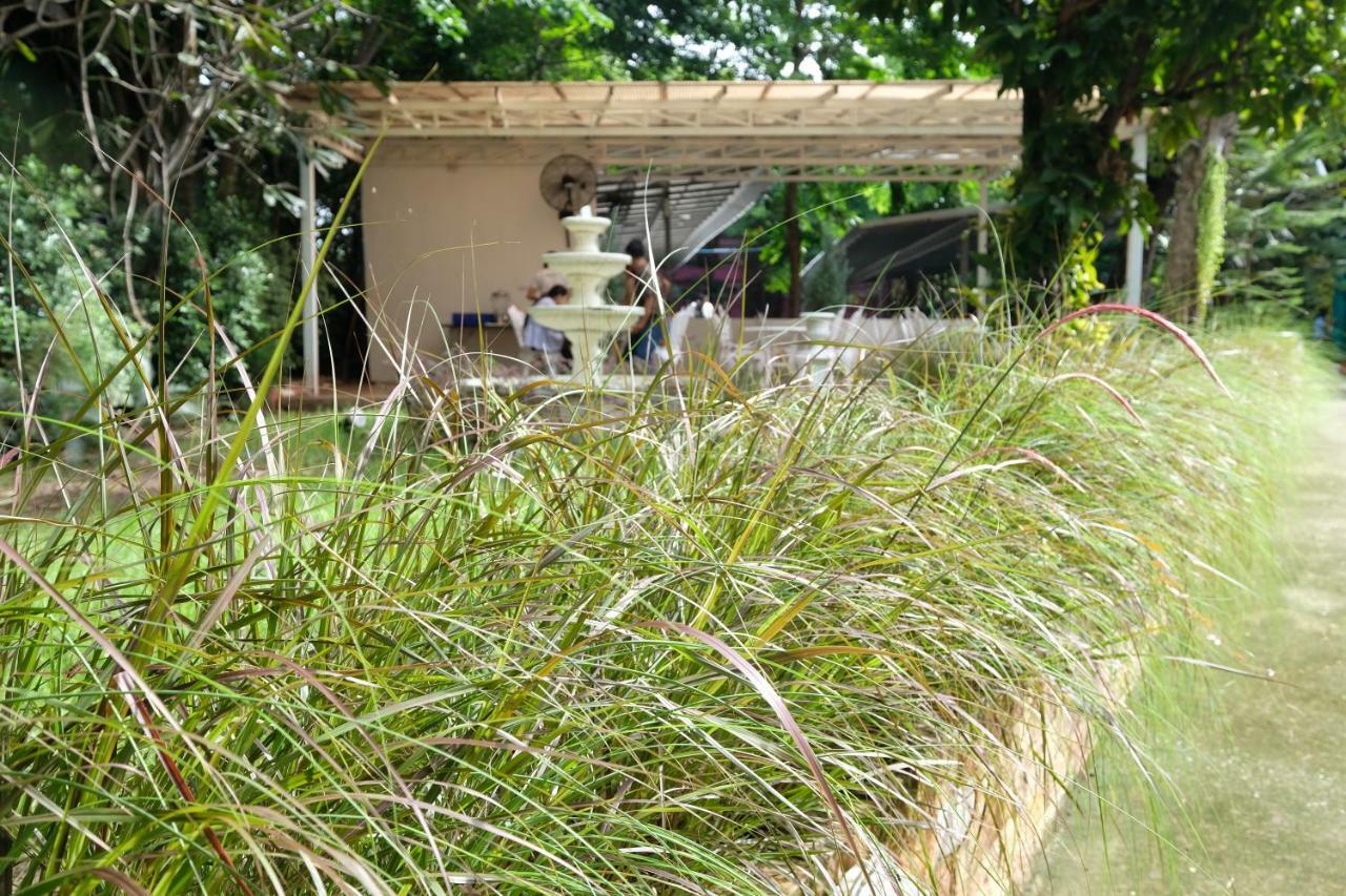 Rak Kun Resort 2 Nakhon Sawan Luaran gambar