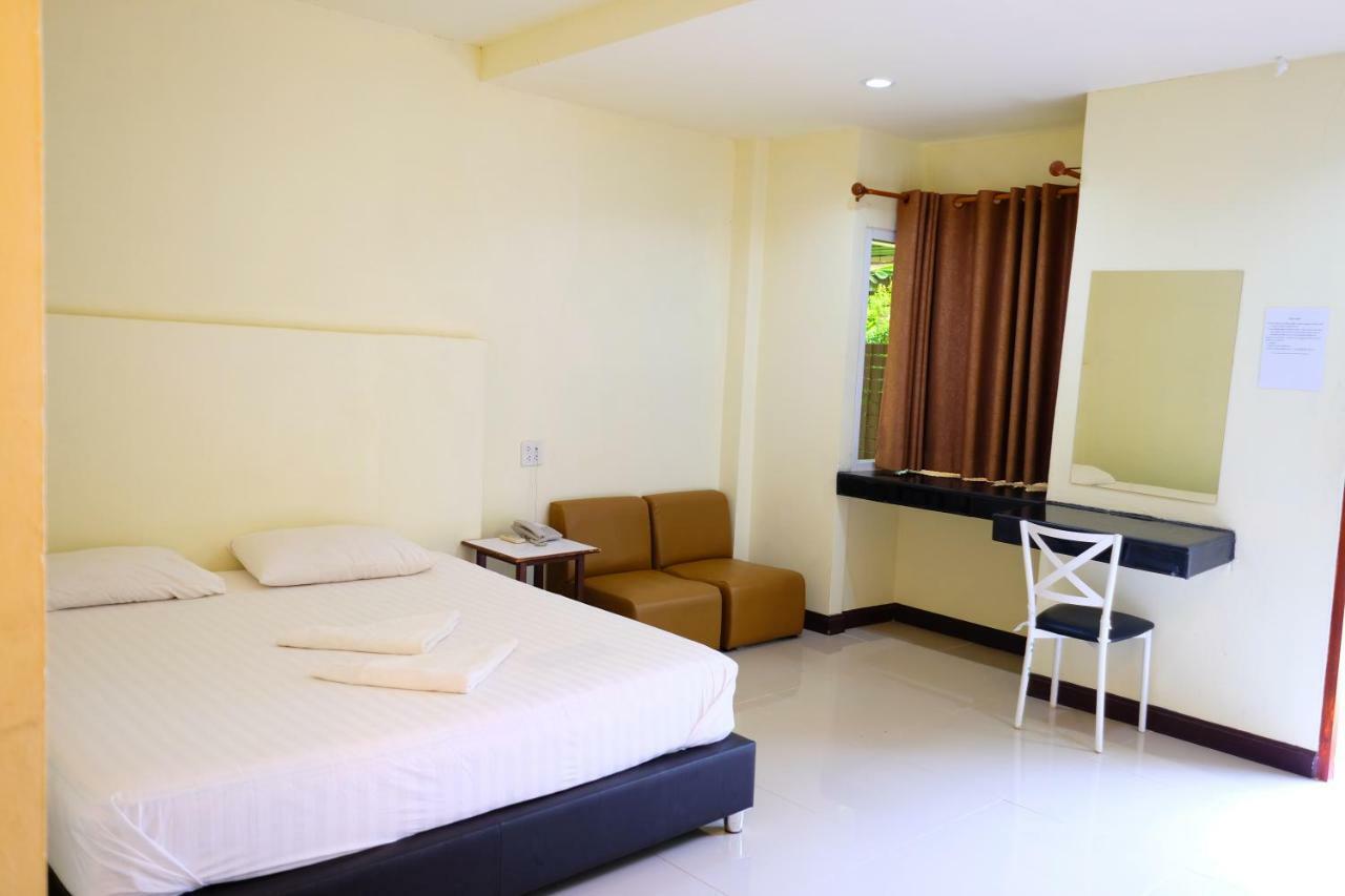 Rak Kun Resort 2 Nakhon Sawan Luaran gambar